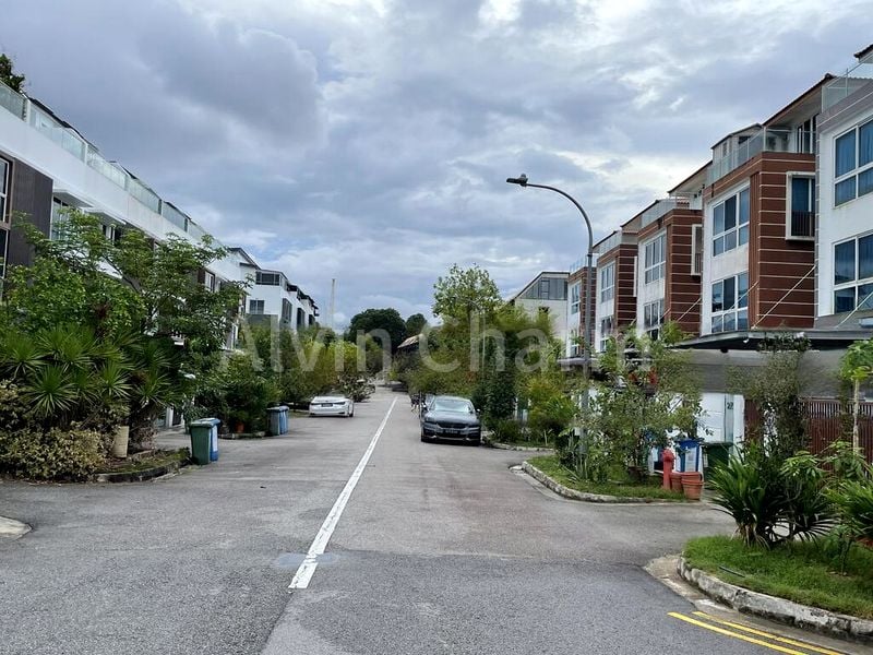 8 Bed Bungalow (Landed) for Sale in Kampong Wak Hassan - Image 9