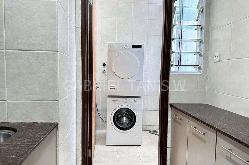 3 Bed Condo for Sale in  The Aston - Image 19