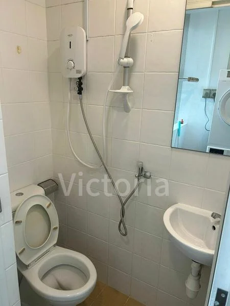 Master Room (Condo) for Rent in The Estiva - Image 4