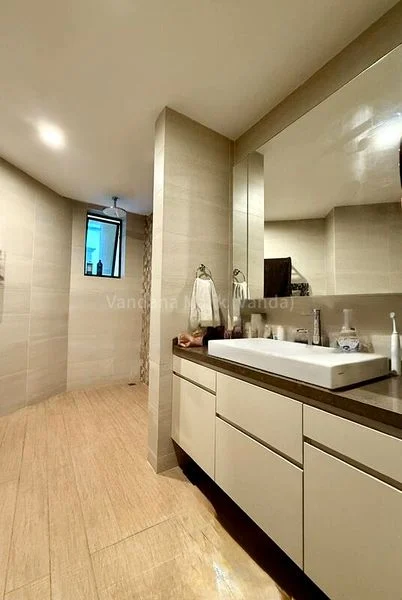 5 Bed Condo for Rent in  Pebble Bay - Image 1