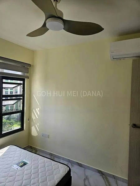 Common Room (HDB) for Rent in  639B Tampines Street 62 - Image 4
