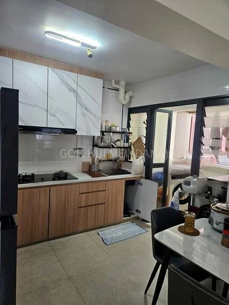 Common Room (HDB) for Rent in  639B Tampines Street 62 - Image 6