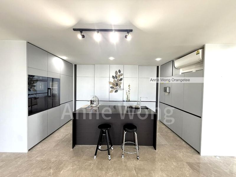 6 Bed Condo for Sale in  Amber Park - Image 3