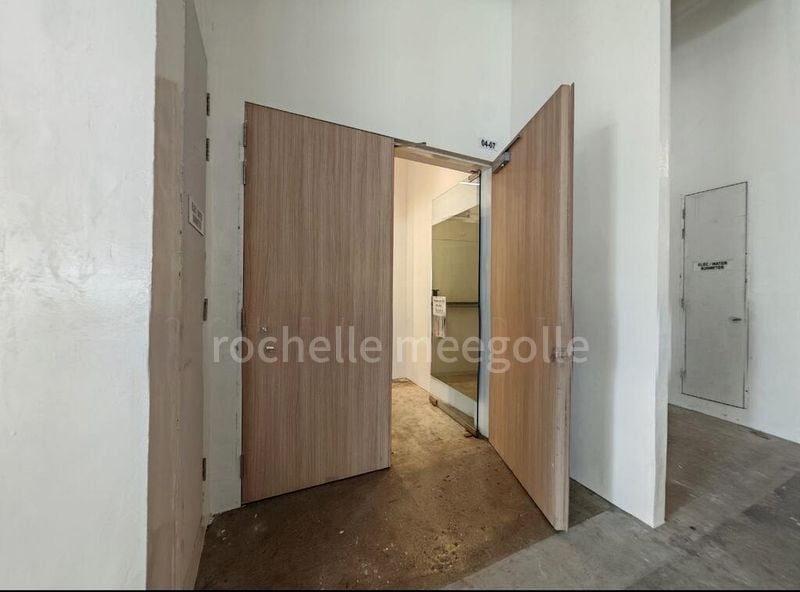 Light Industrial (B1) for Rent: Interlocal Centre - Image 13