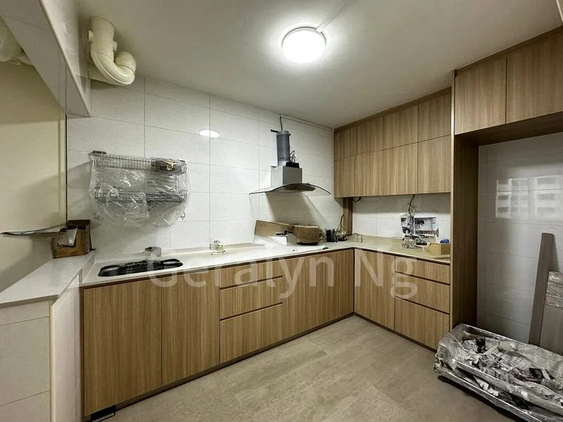 Master Room (HDB) for Rent in 691 Jurong West Central 1 - Image 1