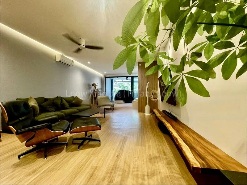 4 Bed Terraced House (Landed) for Sale in Thomson Garden Estate - Image 1