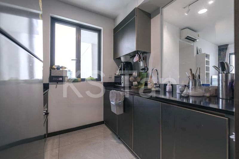 3 Bed Apartment (Condo) for Sale in  Normanton Park - Image 2