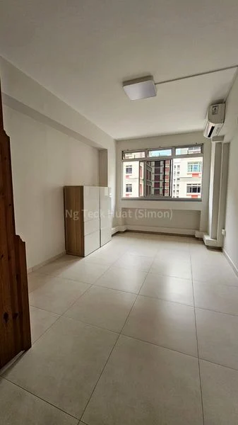 Master Room (HDB) for Rent in 304 Tampines Street 32 - Image 2