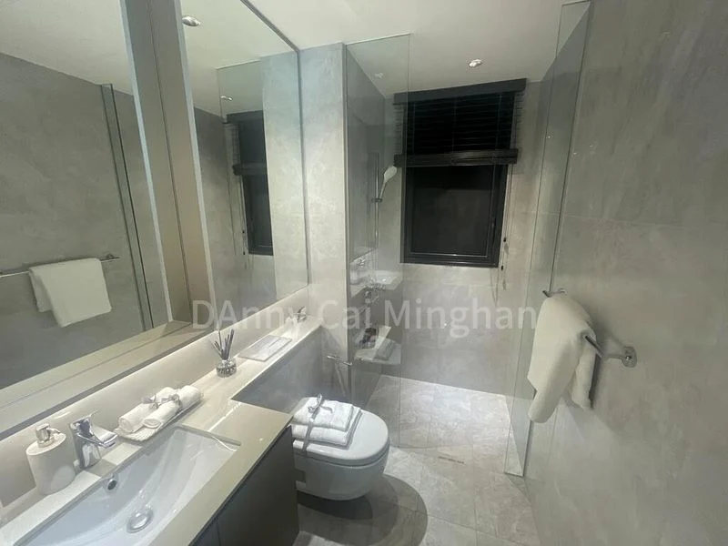 5 Bed Executive Condo for Sale in  Altura - Image 5
