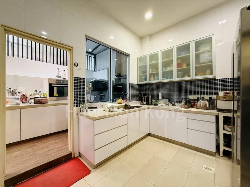 6 Bed Corner Terrace (Landed) for Sale in  Sembawang Hills Estate - Image 2