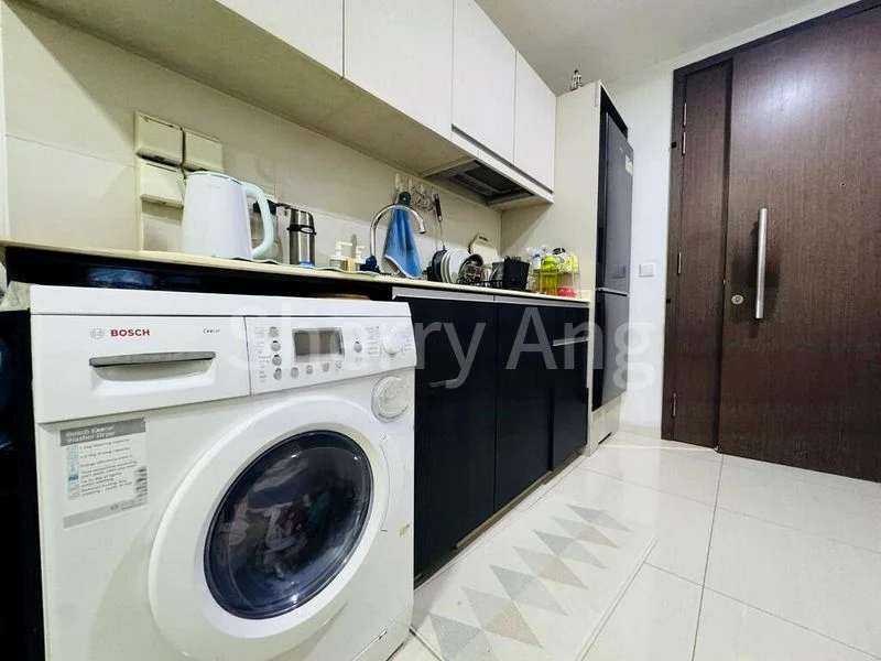 1 Bed Apartment (Condo) for Sale in  Suites 28 - Image 3