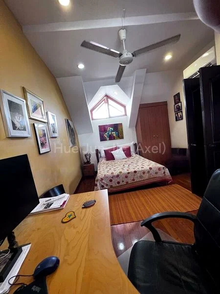 5 Bed Corner Terrace (Landed) for Sale in Kensington Park Road - Image 2