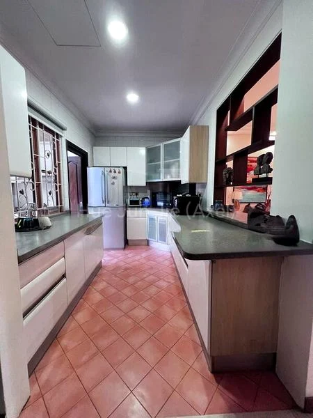 5 Bed Corner Terrace (Landed) for Sale in Kensington Park Road - Image 13