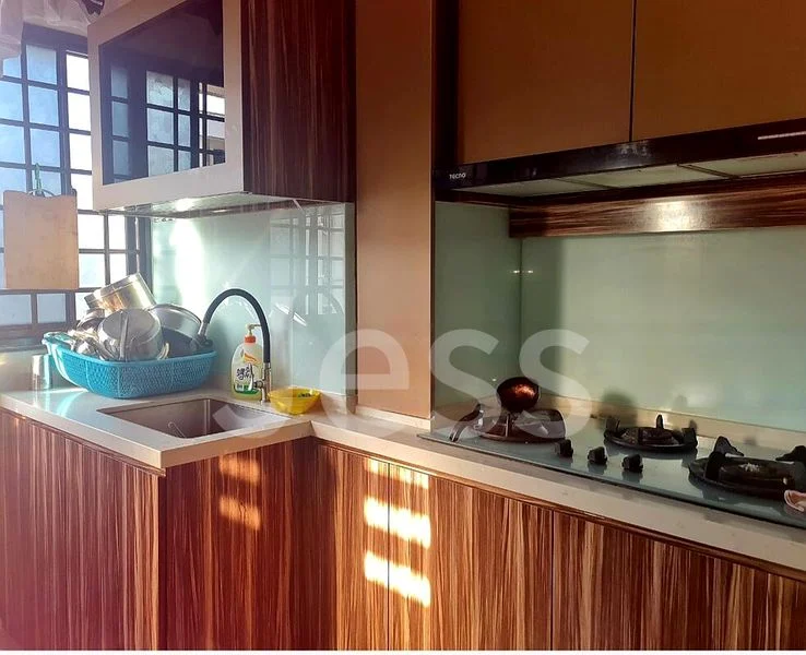 3 Room (3NG) HDB for Sale in  213 Bukit Batok Street 21 - Image 3