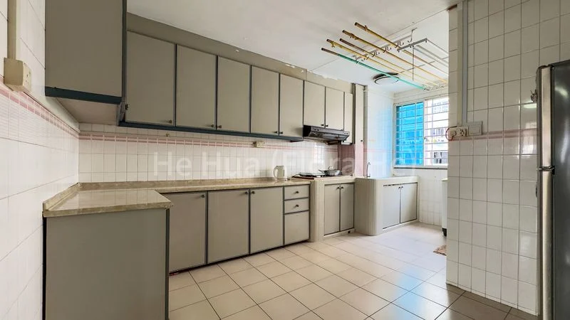 4 Room (4A) HDB for Sale in 870 Tampines Street 83 - Image 3