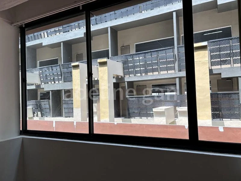 Light Industrial (B1) for Rent: LHK2 Building - Image 9