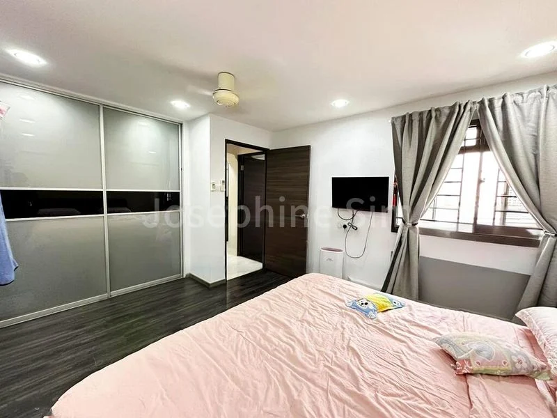 5 Room (5I) HDB for Sale in  307D Anchorvale Road - Image 3