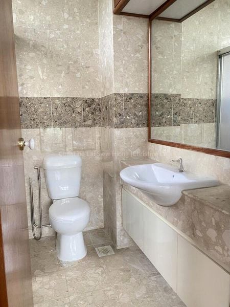 2 Bed Apartment (Condo) for Rent in  28 Shelford - Image 4