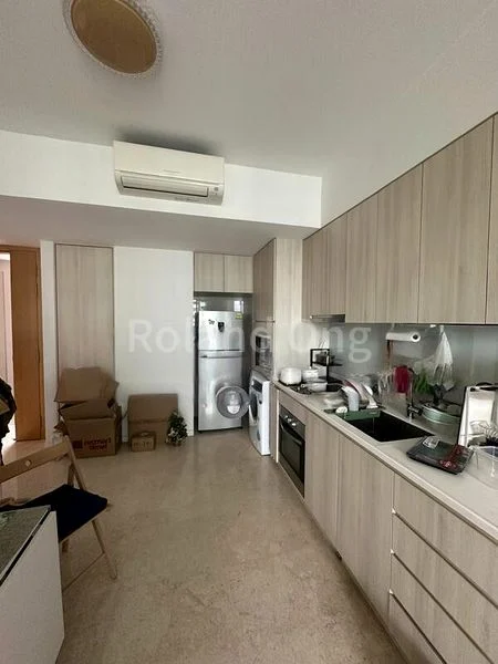 2 Bed Condo for Rent in  Thomson Three - Image 5