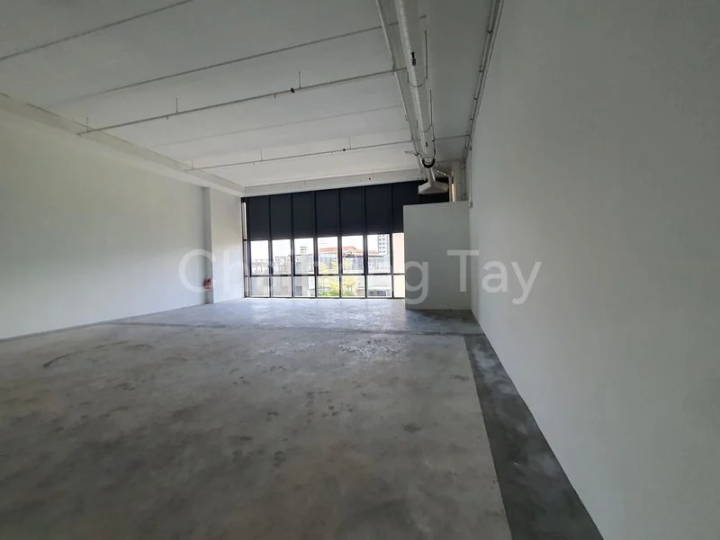 REVV: 1,200 Sq Ft Workshop / Shop for Rent on 123 Main Street, Anytown, CA 12345 - Image 3