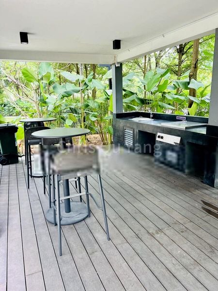 4 Bed Executive Condo for Rent in  The Visionaire - Image 4