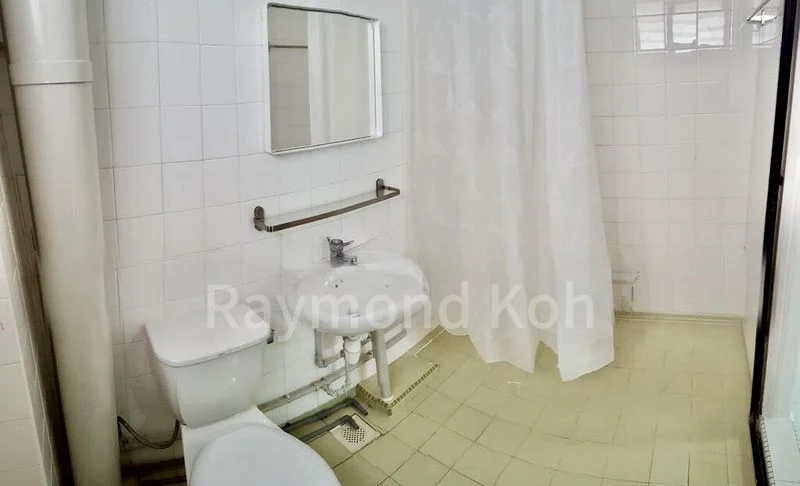 Executive HDB for Sale in  505 Pasir Ris Street 52 - Image 1