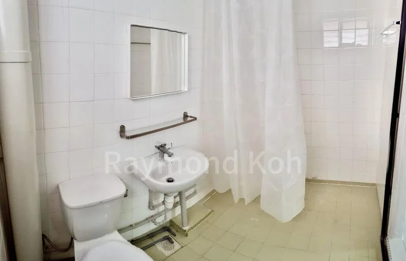 Executive HDB for Sale in  505 Pasir Ris Street 52 - Image 2