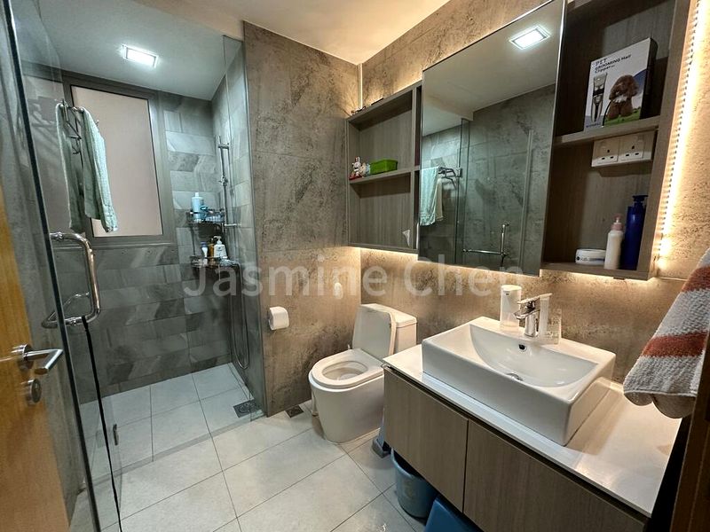 4 Bed Condo for Rent in  The Vales - Image 8