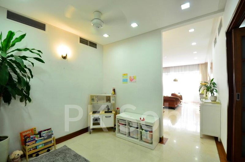 3 Bed Condo for Rent in  Nassim Jade - Image 5