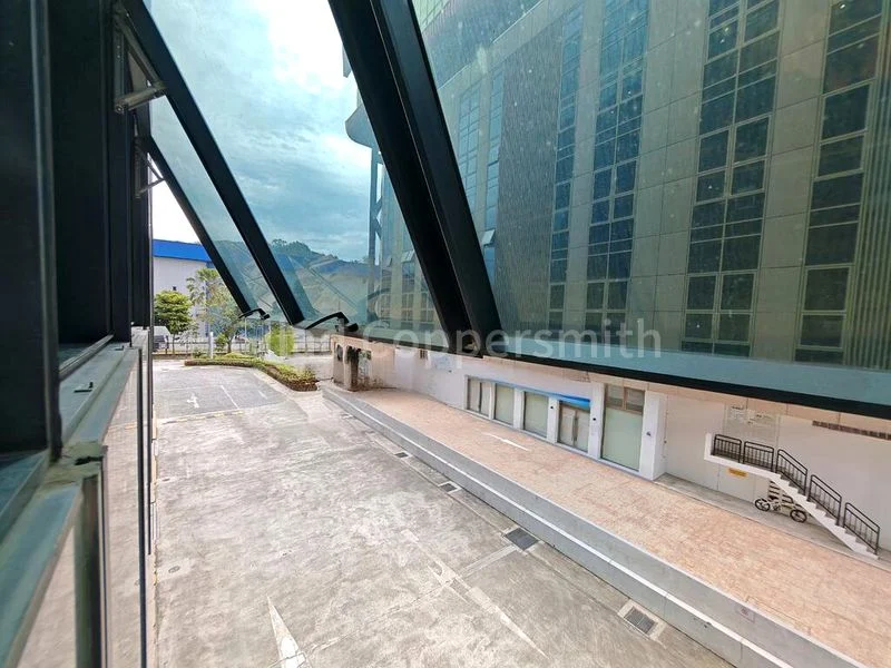 Light Industrial (B1) for Rent: Interlocal Centre - Image 5