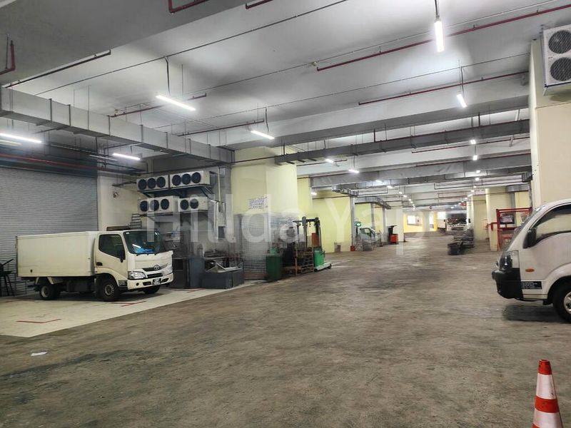 Light Industrial (B1) for Sale: Enterprise Centre - Image 2