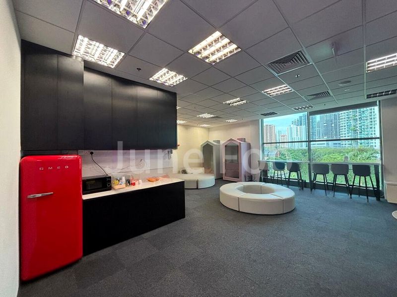 Office for Rent: King's Centre - Image 4