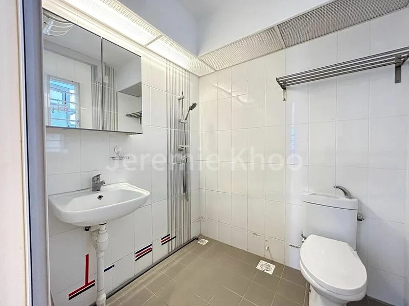 Room (HDB) for Rent in  322B Sumang Walk - Image 4