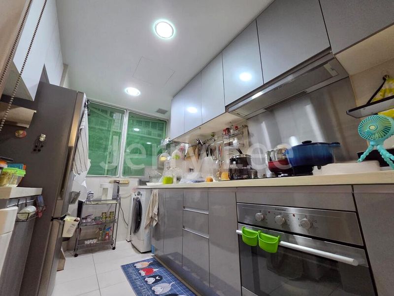 2 Bed Condo for Rent in Caspian - Image 7