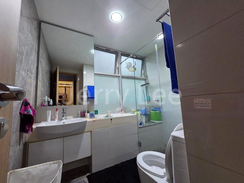 2 Bed Condo for Rent in Caspian - Image 9