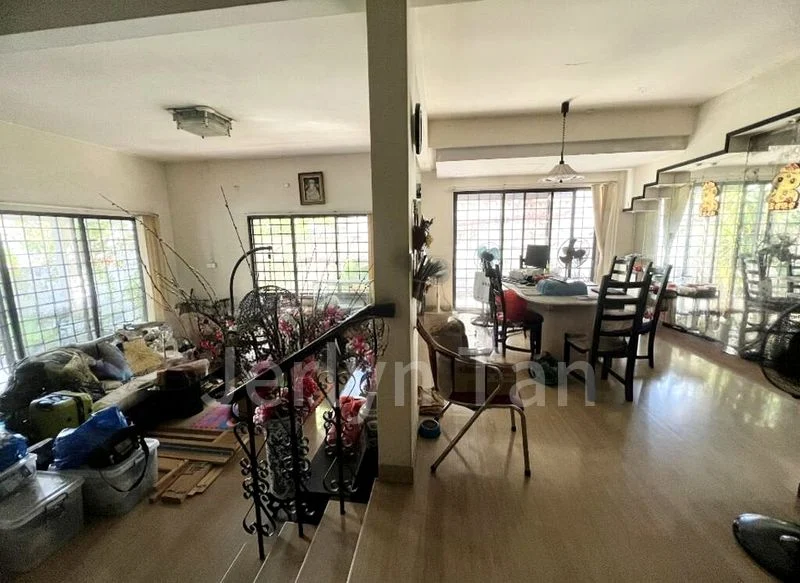 5 Bed Semi-Detached House (Landed) for Sale in Eastwood Ville - Image 4