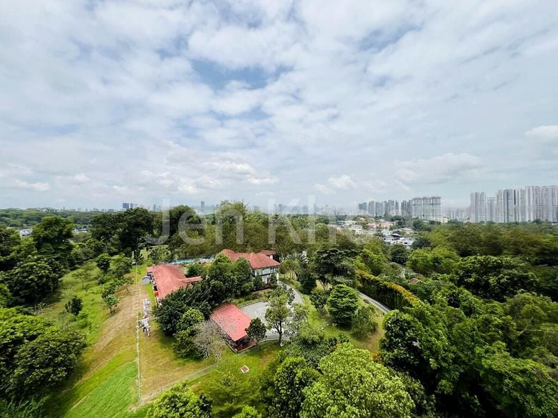 4 Bed Condo for Sale in  Holland Tower - Image 4