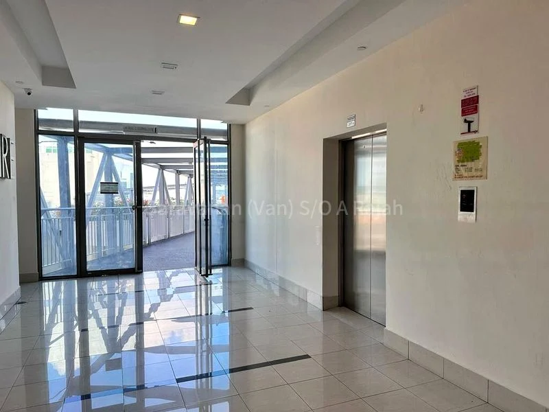 Office for Rent: The Spire - Image 3