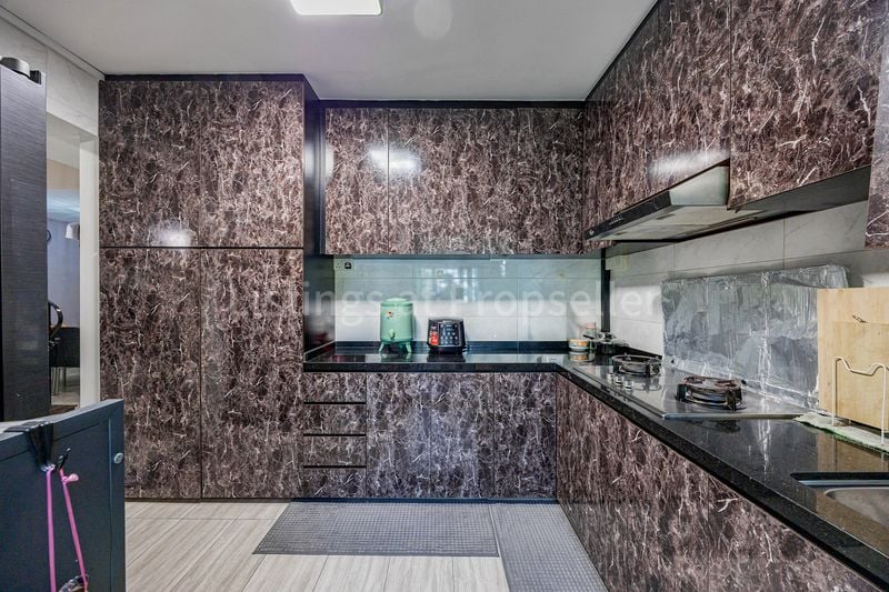 Maisonette HDB for Sale in 648 Woodlands Ring Road - Image 4