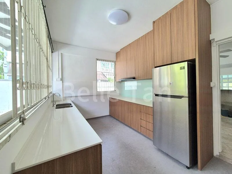 4 Bed Terraced House (Landed) for Rent in Thomson Hills Estate - Image 1