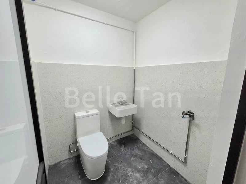 4 Bed Terraced House (Landed) for Rent in Thomson Hills Estate - Image 16
