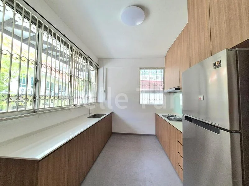 4 Bed Terraced House (Landed) for Rent in Thomson Hills Estate - Image 4