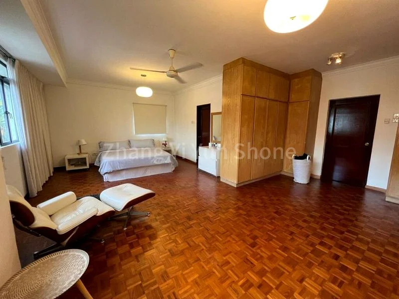 5 Bed Semi-Detached House (Landed) for Rent in  Regent Villas - Image 9
