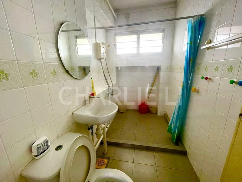5 Room (5A) HDB for Rent in  739 Pasir Ris Drive 10 - Image 3