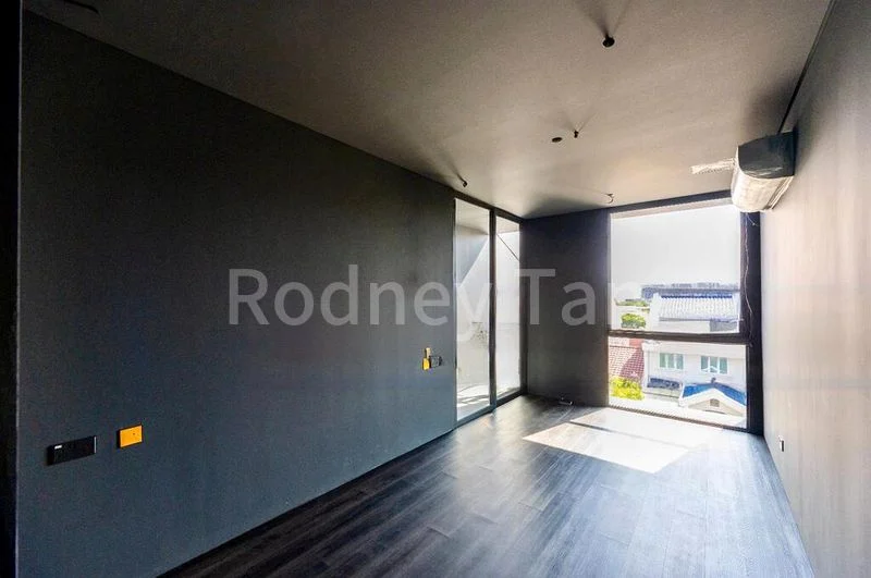 6 Bed Terraced House (Landed) for Sale in Fortuna Gardens - Image 7