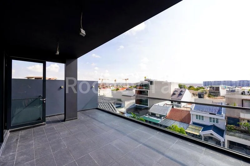 6 Bed Terraced House (Landed) for Sale in Fortuna Gardens - Image 3