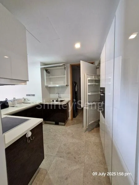 3 Bed Apartment (Condo) for Sale in  Marina Bay Suites - Image 5