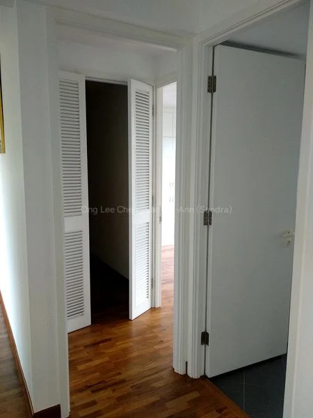 3 Bed Apartment (Condo) for Rent in  Holland Court - Image 11
