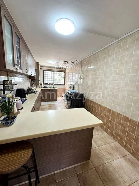 4 Room (4NG) HDB for Sale in  136 Yishun Ring Road - Image 1