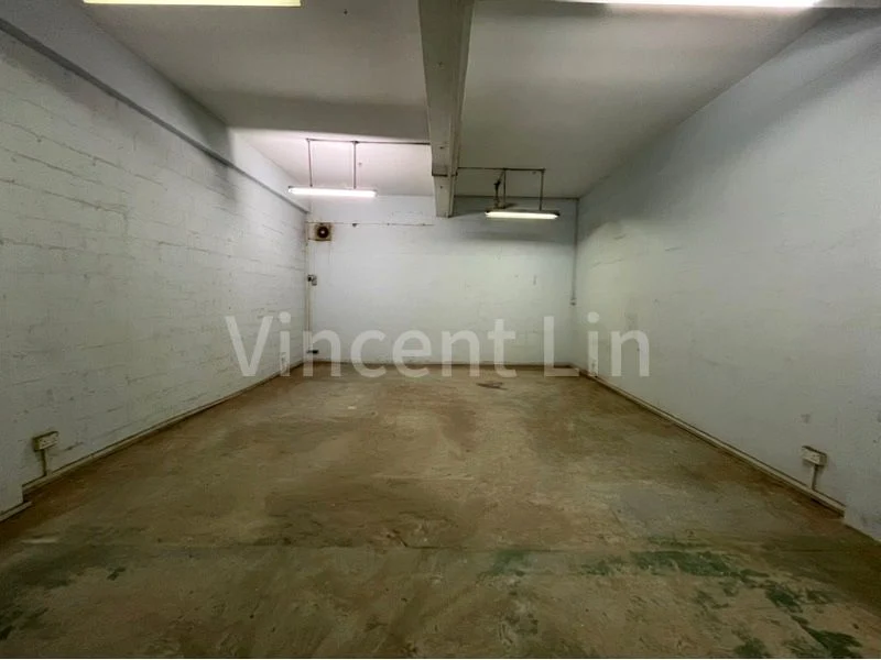 Light Industrial (B1) for Rent in  Tailee Industrial Building - Image 2